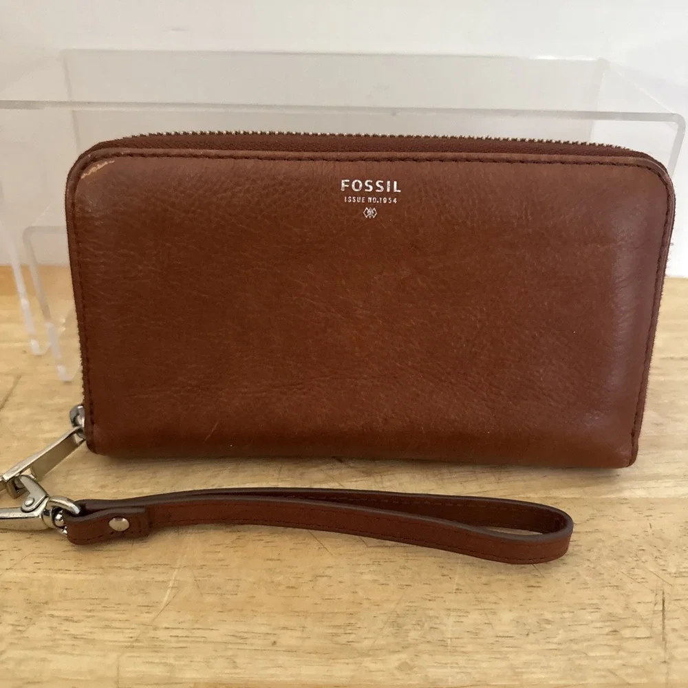 Fossil Zip Around Brown Leather Wallet